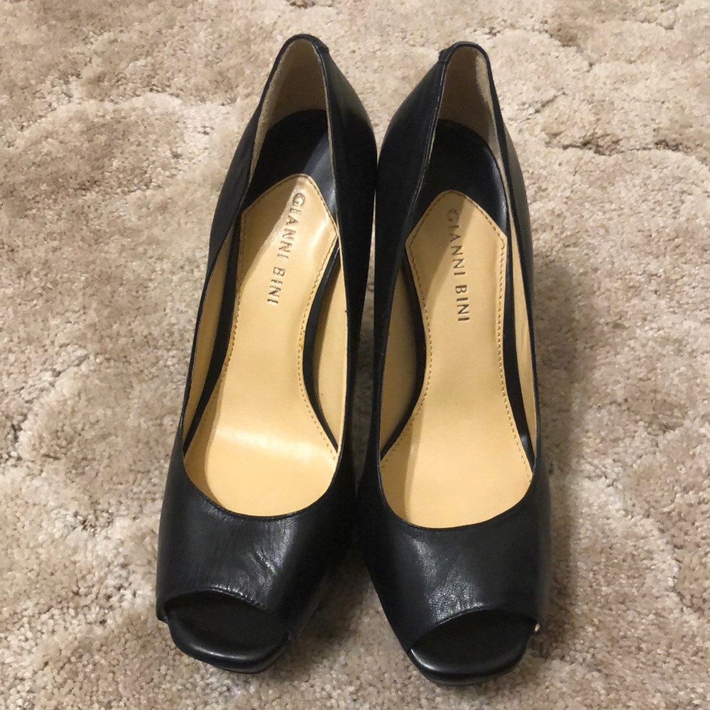 Gianni bini size 9 black heels